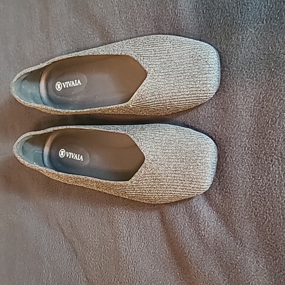 Vivaia Grey  Square-Toe V-Cut Flats (Margot 2.0) Size 41.5 - Picture 2 of 6